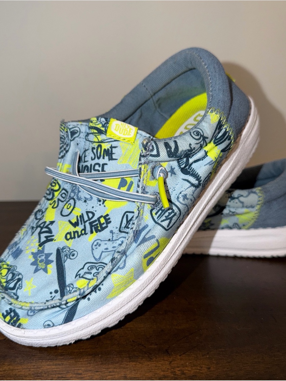 Hey Dude Graffiti Print Blue Green Sneaker Shoe C13